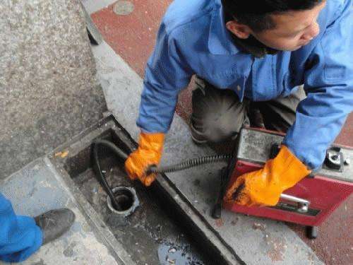 长征镇疏通下水道